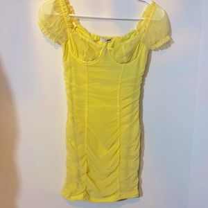 Fashion nova Sexy Yellow off the shoulder Scrunch dress SMALL